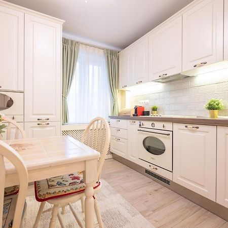 Dragos Flat Apartment Oradea Exterior photo